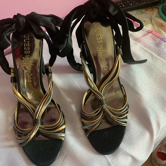 Precioso zapato size 6.5 de Marciano - Picture 2 of 3